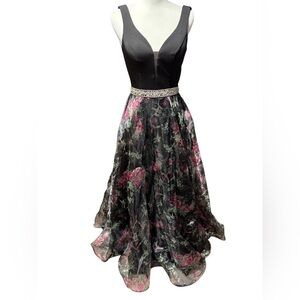 Eureka Fashion 7020 long A-line dress black floral gown embellished waist sz XS
